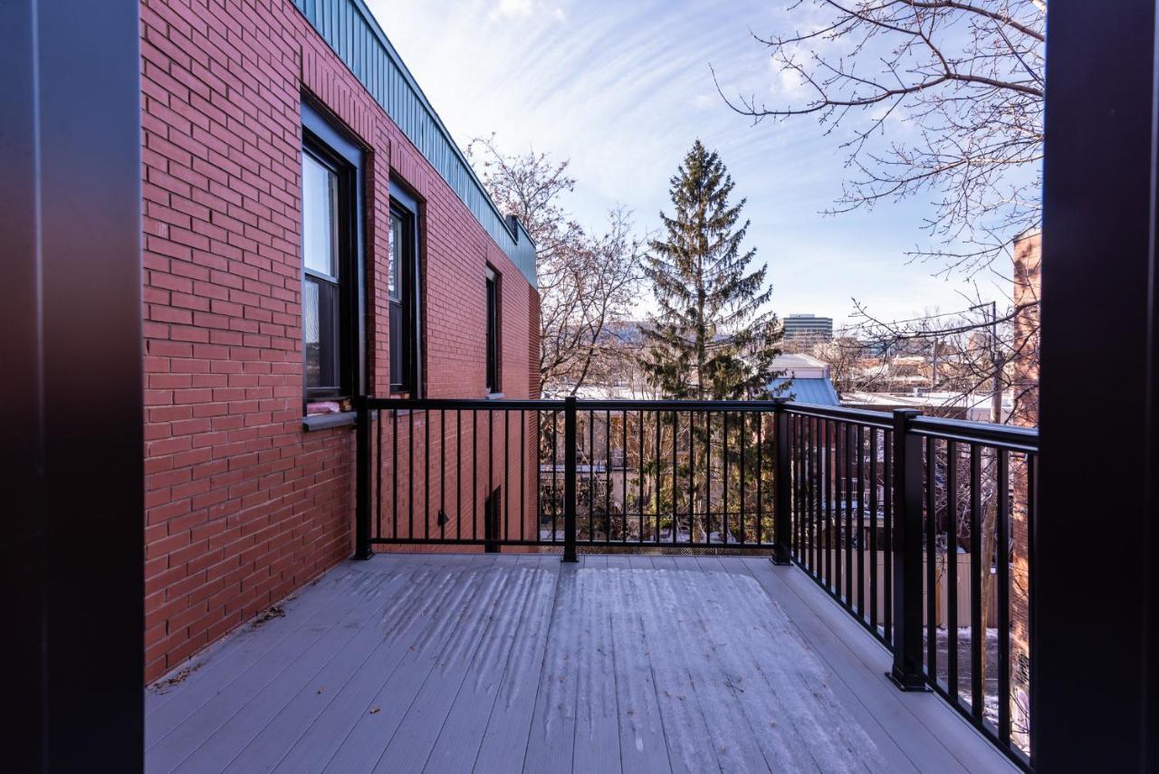 Family Friendly 3-Bedroom Beauty In Le Plateau By Denstays Montreal Exterior photo